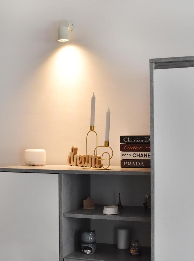 Studio Apartment Old Town Castle Samobor Bagian luar foto