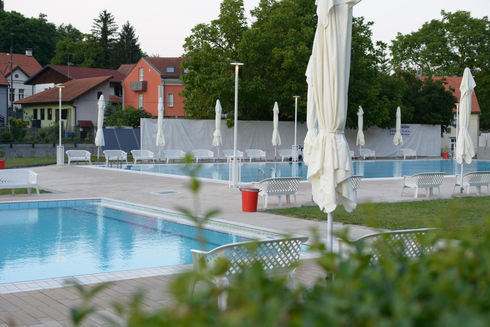 Studio Apartment Old Town Castle Samobor Bagian luar foto