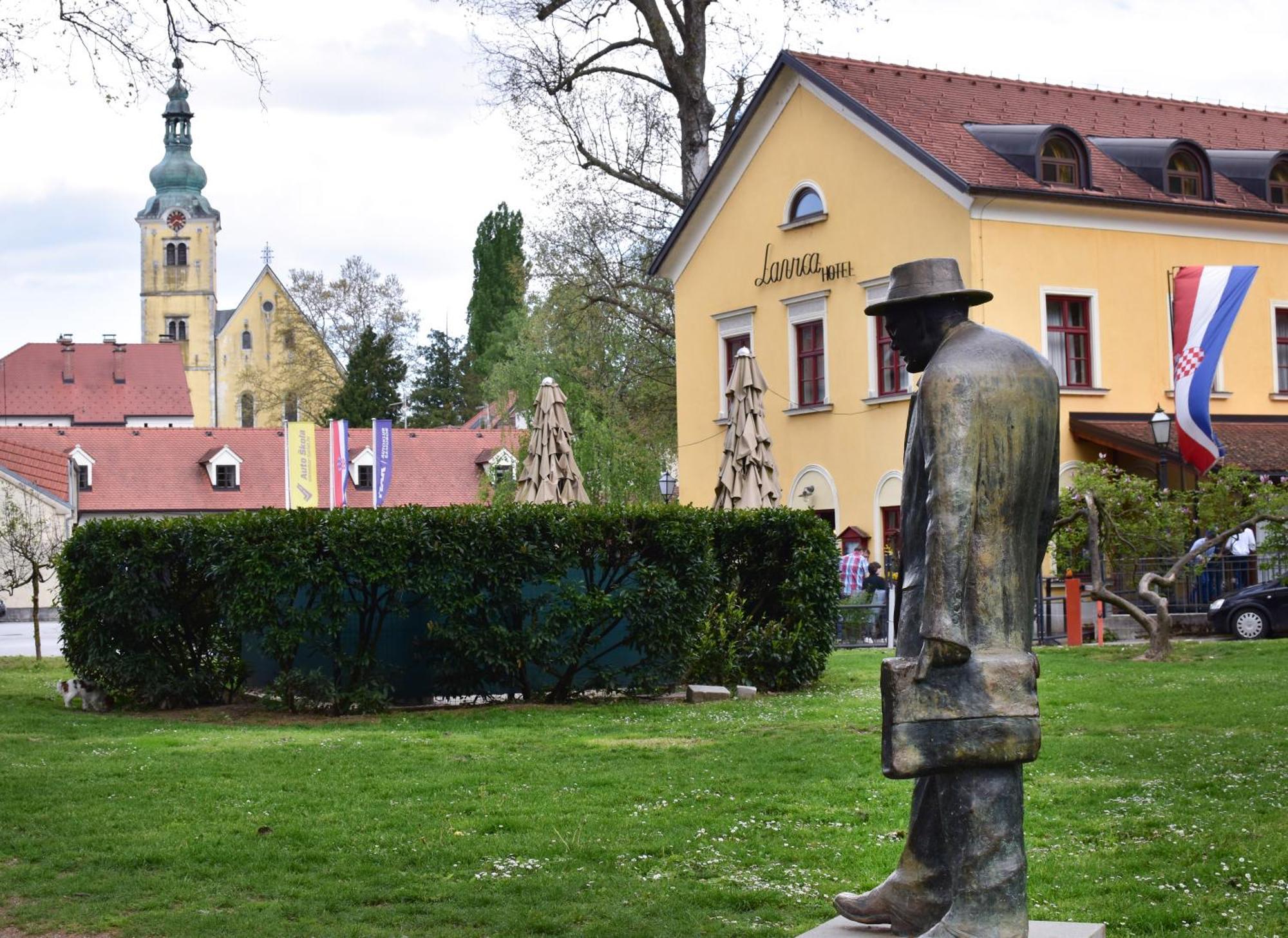 Studio Apartment Old Town Castle Samobor Bagian luar foto
