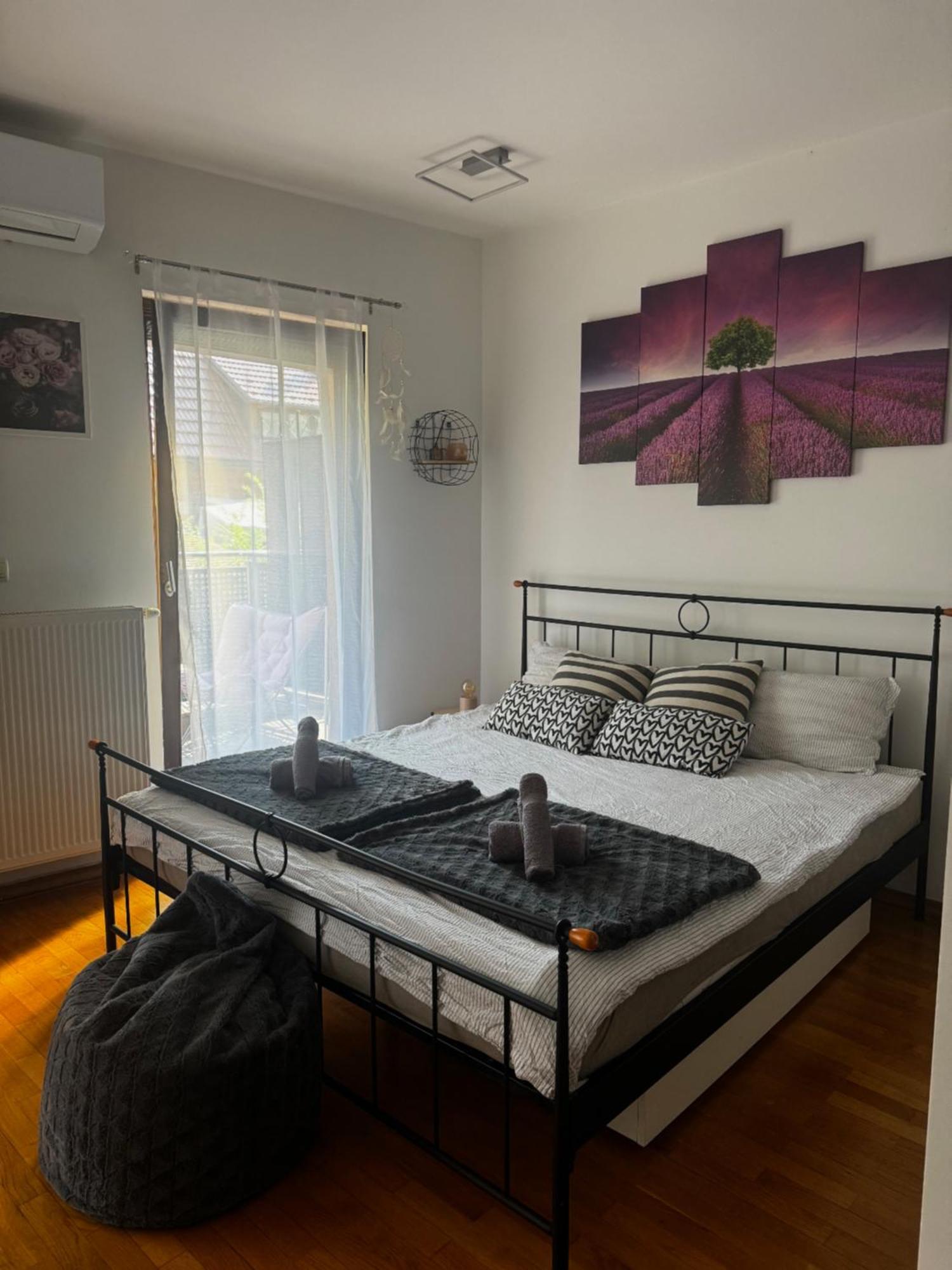 Studio Apartment Old Town Castle Samobor Bagian luar foto